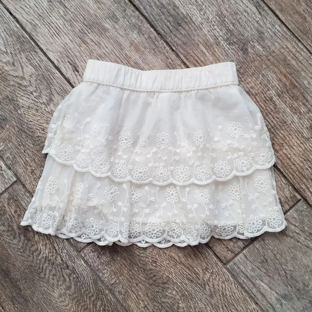 Carter's cream tiered lace skirt Size 4T